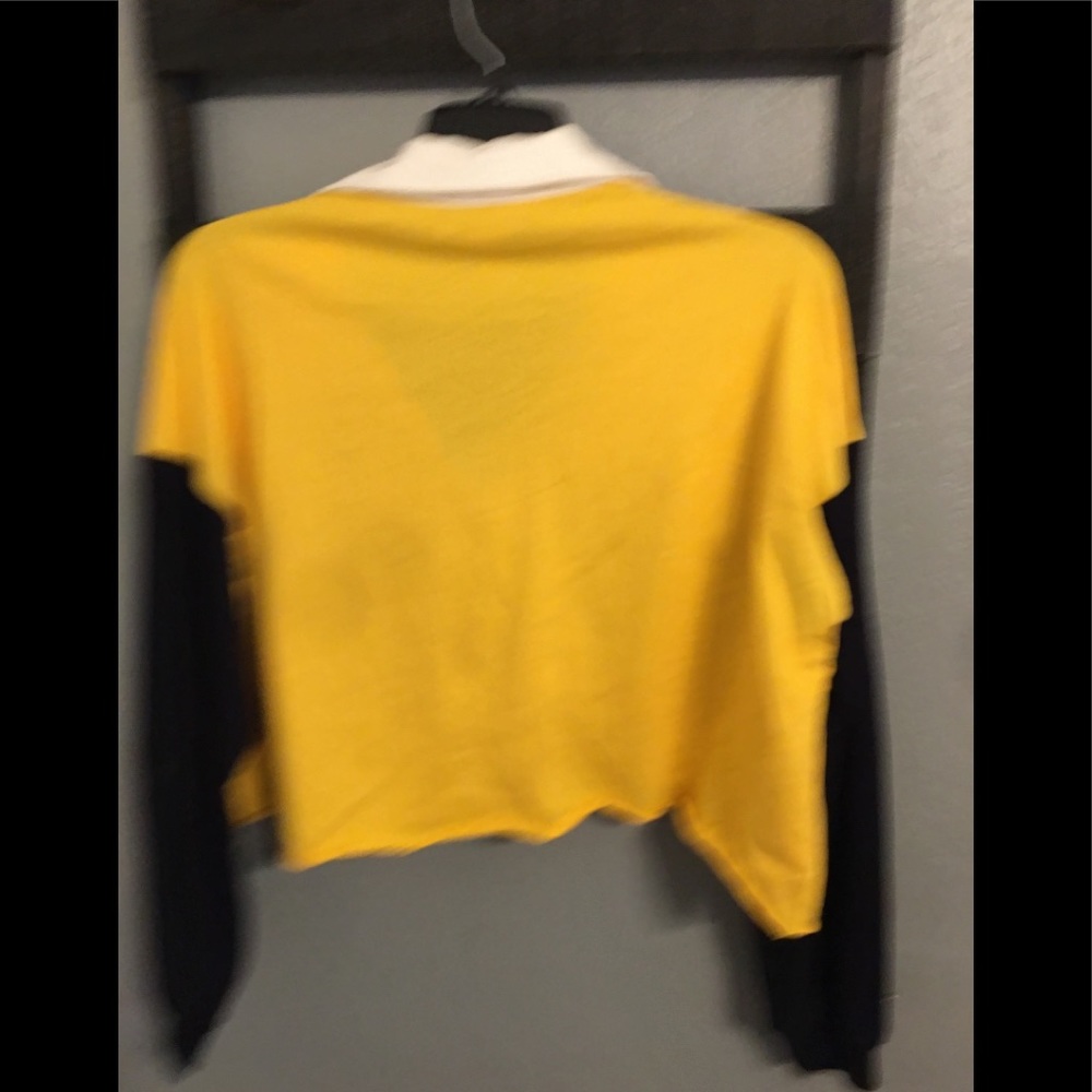 Forever 21 Cropped Sweater - Picture 4 of 4